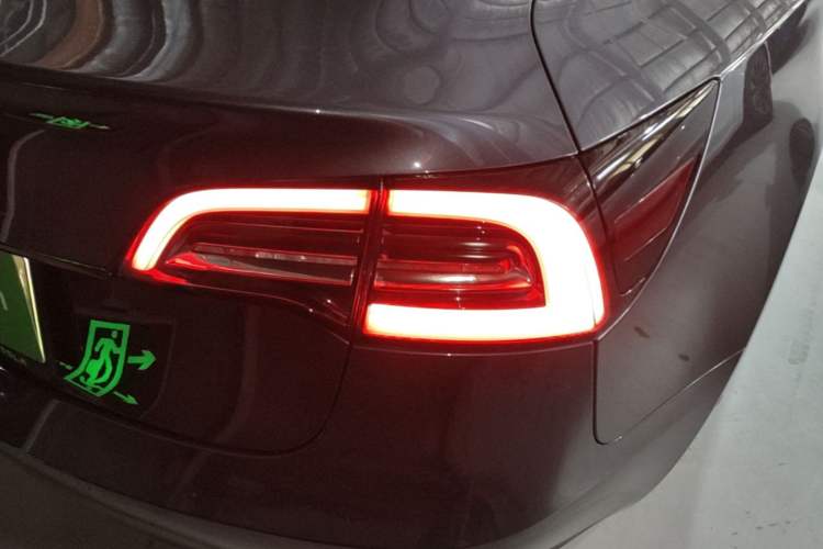 Used Tesla Model 3 2019 Long-Range Rear-Wheel-Drive Version Exterior 3