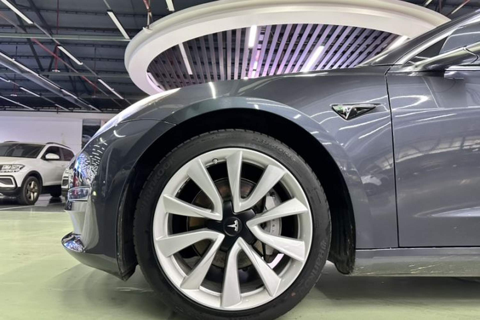 Used Tesla Model 3 2019 Long-Range All-Wheel-Drive Version Exterior 3