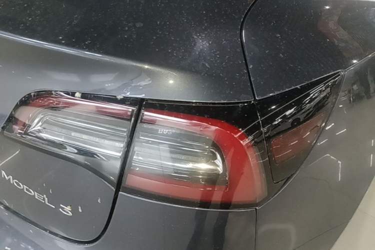 Used Tesla Model 3 2019 Standard Range Rear-Drive Upgraded Version Exterior 3