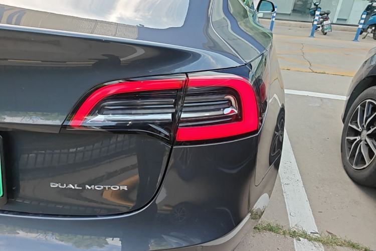 Used Tesla Model 3 2019 Long-Range All-Wheel-Drive Version Exterior 3