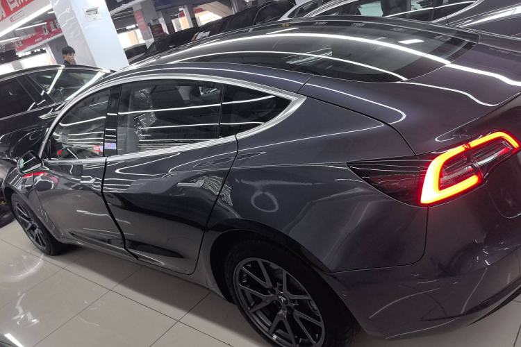 Used Tesla Model 3 2019 Standard Range Rear-Wheel Drive Upgraded Version (52 kWh) Exterior 3
