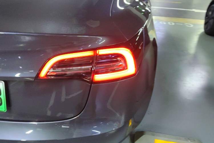 Used Tesla Model 3 2019 Long-Range Rear-Wheel-Drive Version Exterior 3