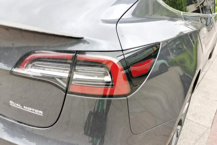 Used Tesla Model 3 2019 Performance High-Performance All-Wheel-Drive Version Exterior 3