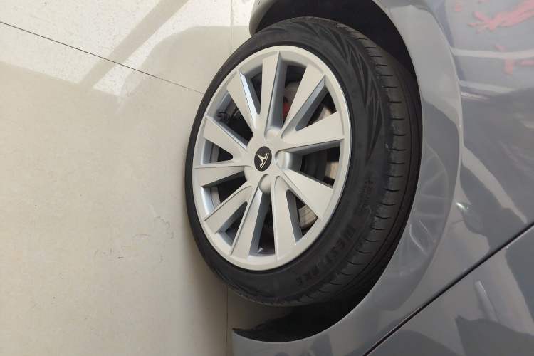 Used Tesla Model 3 2019 Standard Range Rear-Drive Upgraded Version Exterior 3