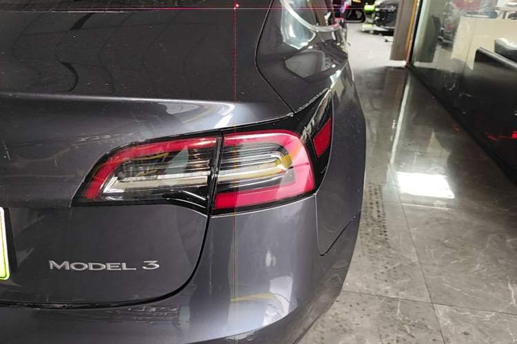 Used Tesla Model 3 2019 Standard Range Rear-Drive Upgraded Version Exterior 3