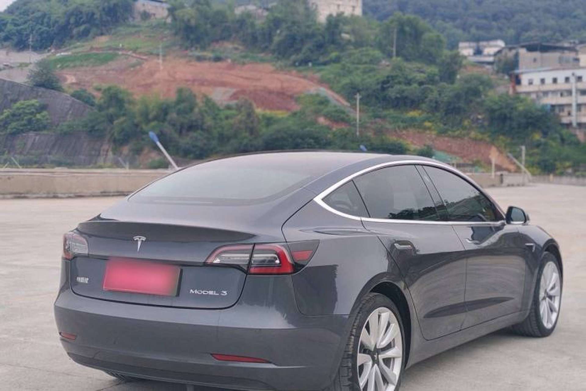 Used Tesla Model 3 2019 Standard Range Rear-Drive Upgraded Version Exterior 4