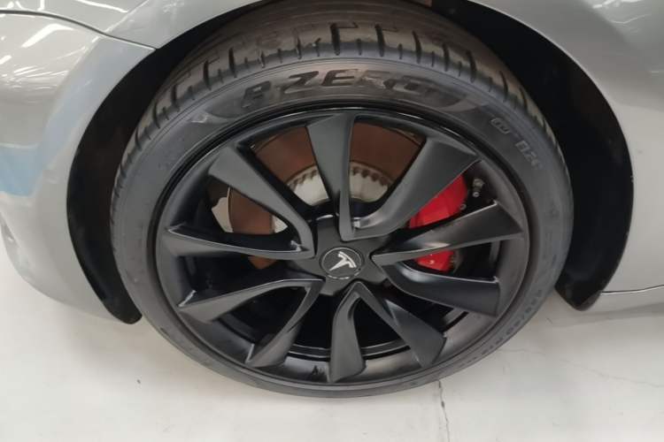 Used Tesla Model 3 2019 Performance High-Performance All-Wheel-Drive Version Exterior 4