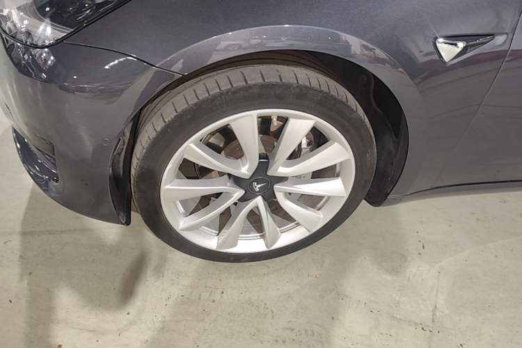 Used Tesla Model 3 2019 Standard Range Rear-Drive Upgraded Version Exterior 4