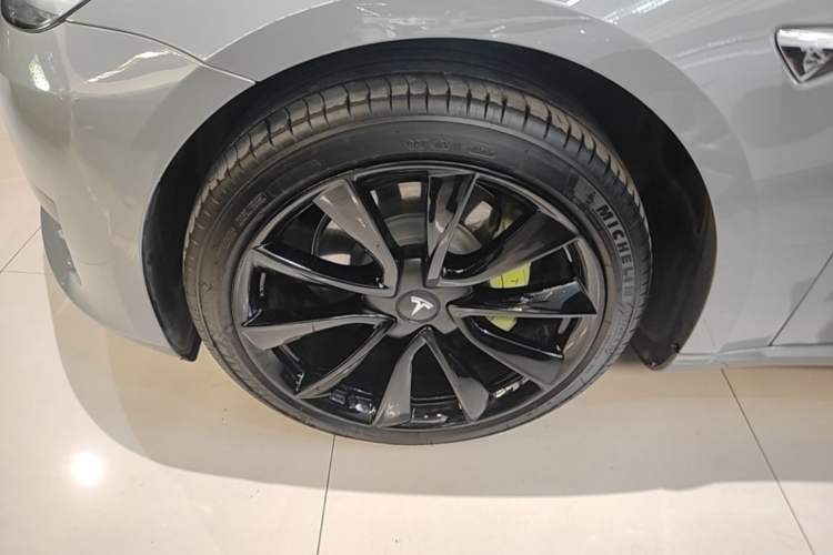 Used Tesla Model 3 2019 Standard Range Rear-Drive Upgraded Version Exterior 4