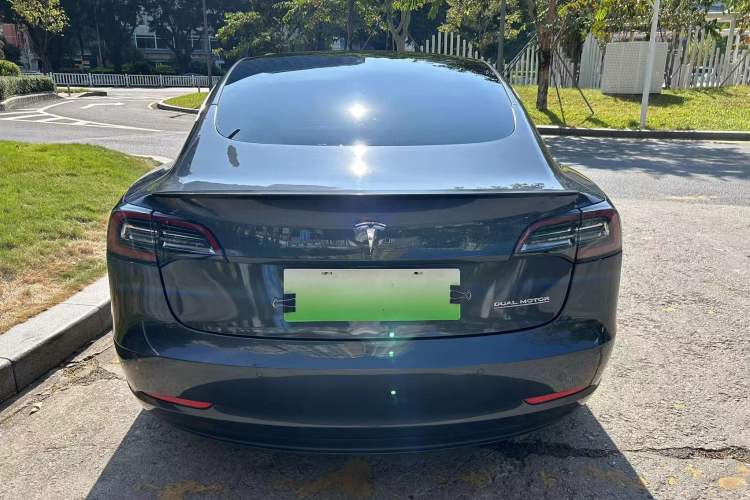 Used Tesla Model 3 2019 Performance High-Performance All-Wheel-Drive Version Exterior 4