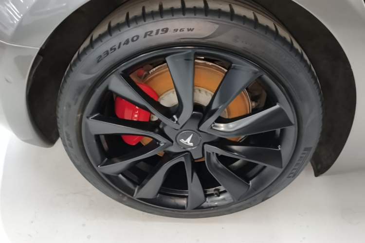 Used Tesla Model 3 2019 Performance High-Performance All-Wheel-Drive Version Exterior 5