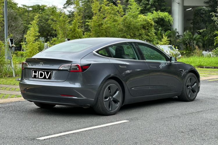Used Tesla Model 3 2019 Long-Range Rear-Wheel-Drive Version Exterior 5