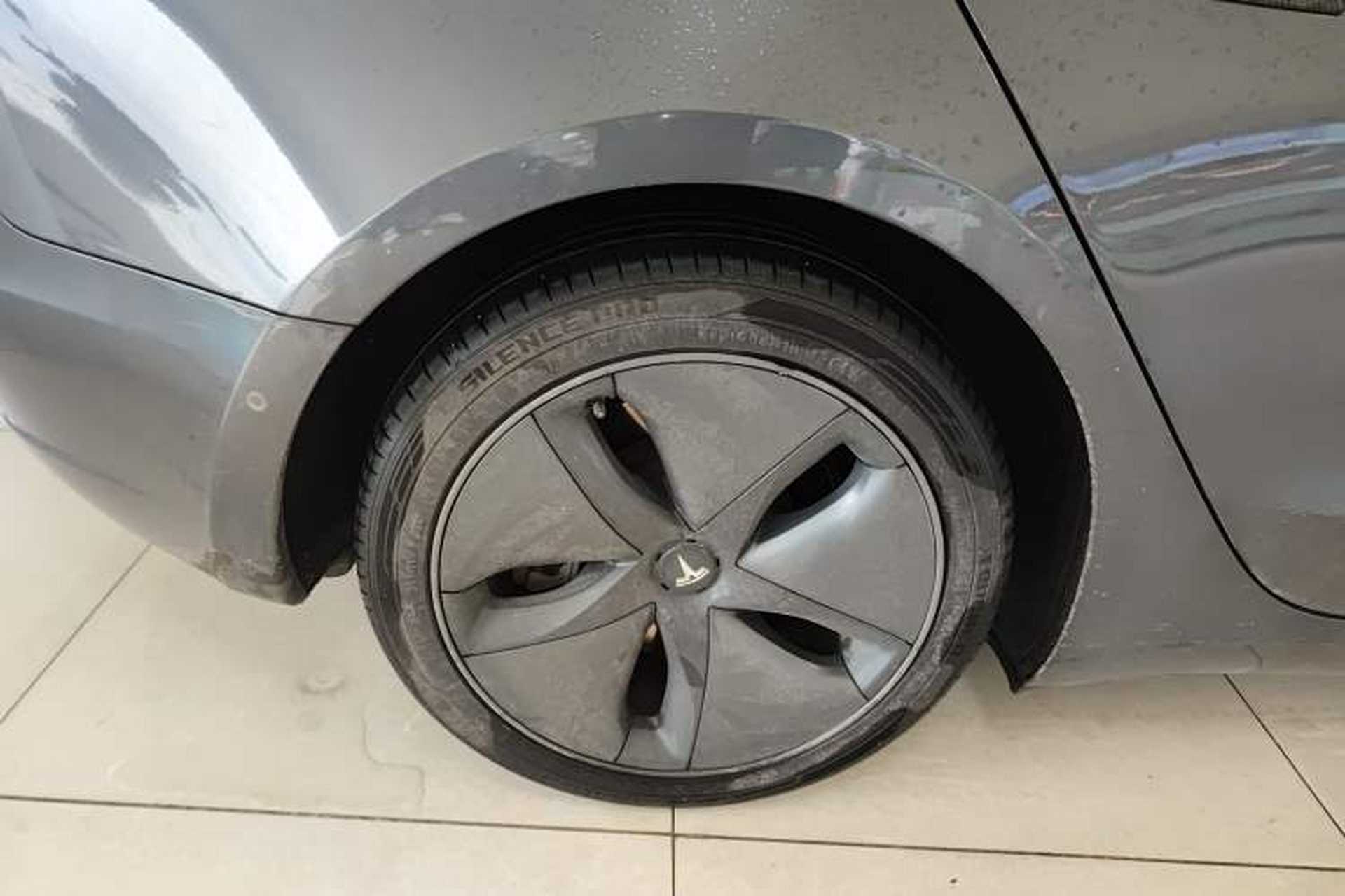 Used Tesla Model 3 2019 Long-Range All-Wheel-Drive Version Exterior 5
