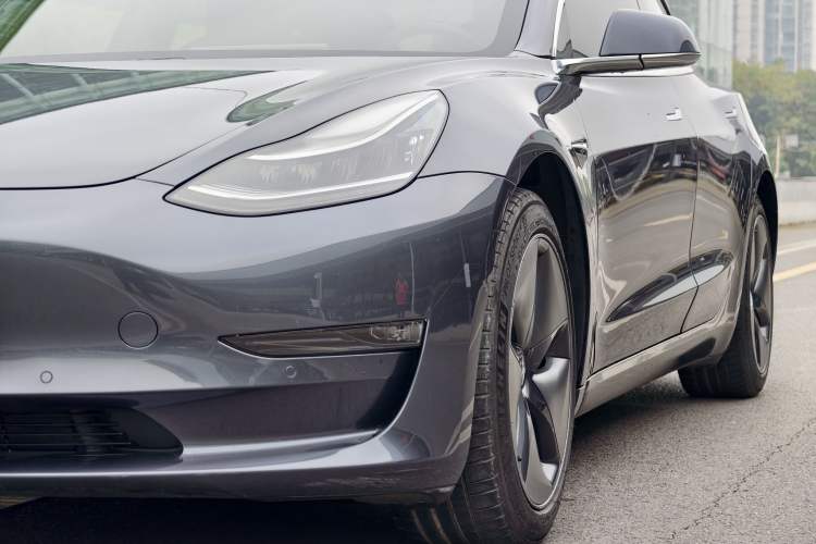 Used Tesla Model 3 2019 Long-Range All-Wheel-Drive Version Exterior 6