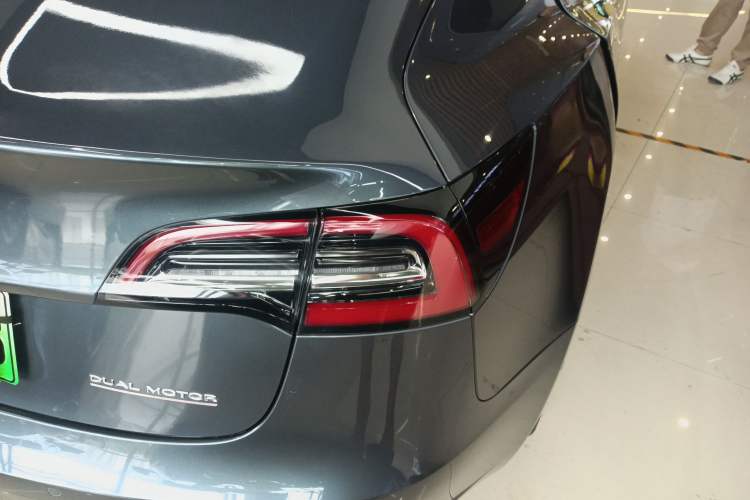Used Tesla Model 3 2019 Performance High-Performance All-Wheel-Drive Version Exterior 7