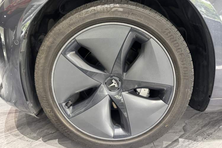 Used Tesla Model 3 2019 Standard Range Rear-Drive Upgraded Version Exterior 7