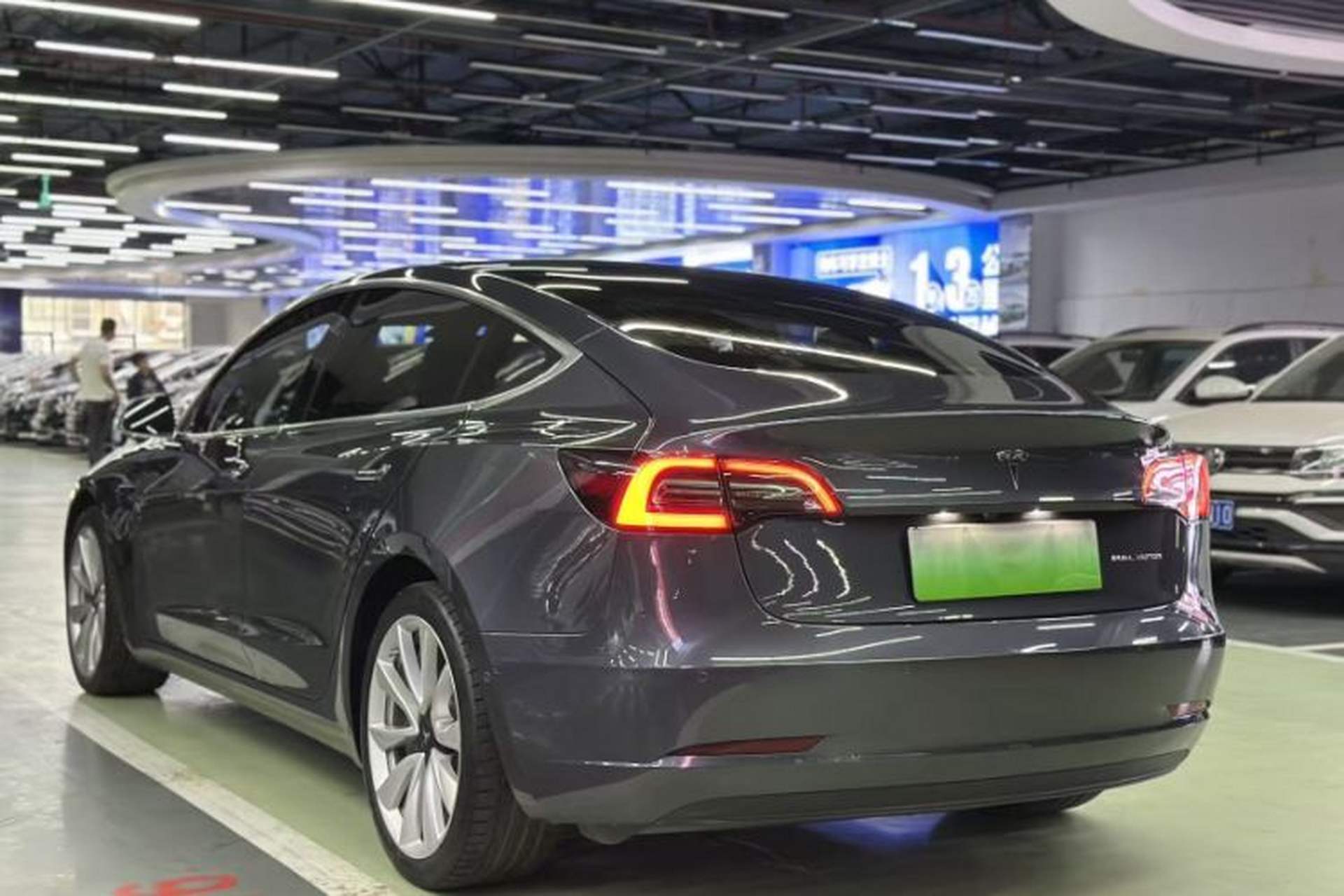 Used Tesla Model 3 2019 Long-Range All-Wheel-Drive Version Exterior 8