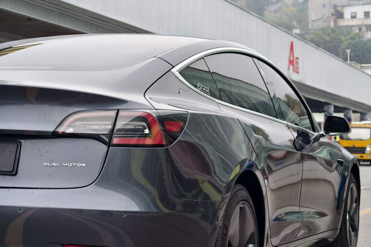Used Tesla Model 3 2019 Long-Range All-Wheel-Drive Version Exterior 8