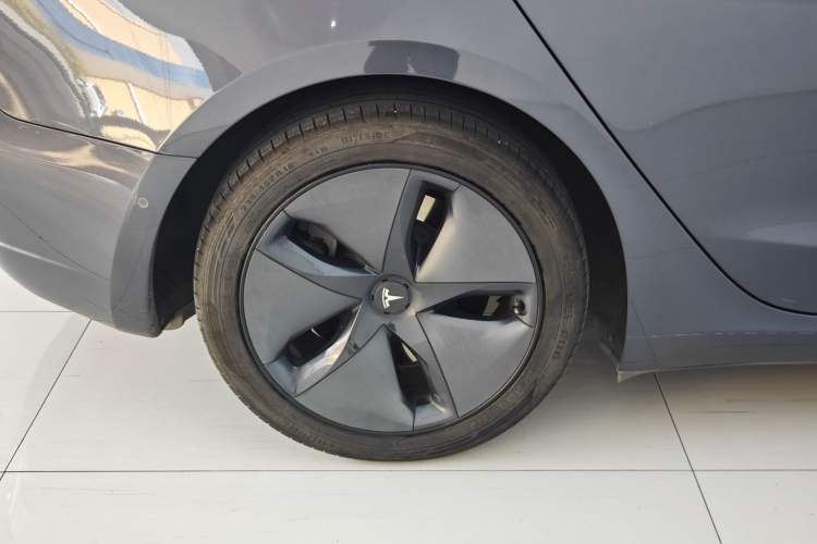 Used Tesla Model 3 2019 Long-Range All-Wheel-Drive Version Exterior 9