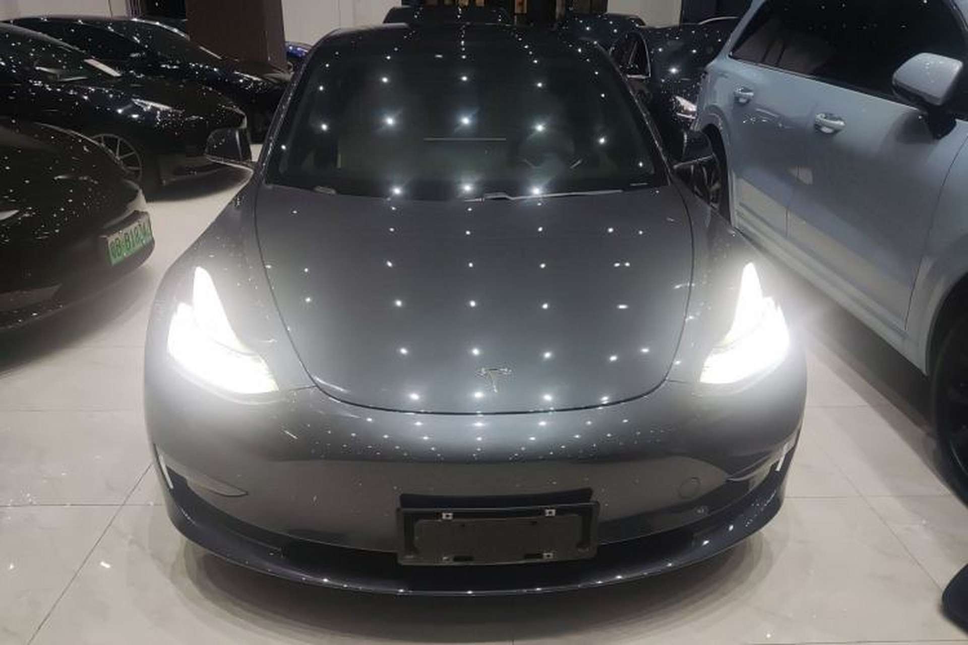 Used Tesla Model 3 2019 Long-Range All-Wheel-Drive Version Front