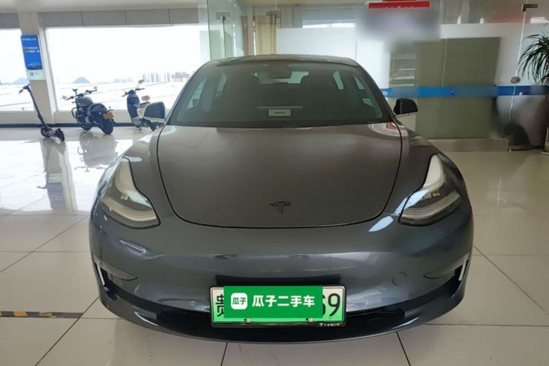 Used Tesla Model 3 2019 Long-Range All-Wheel-Drive Version Front