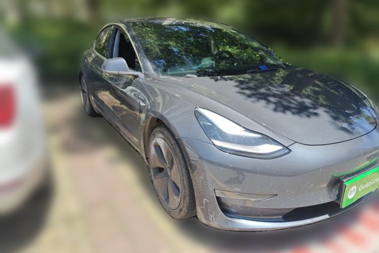 Used Tesla Model 3 2019 Long-Range Rear-Wheel-Drive Version Front Right 45 Deg