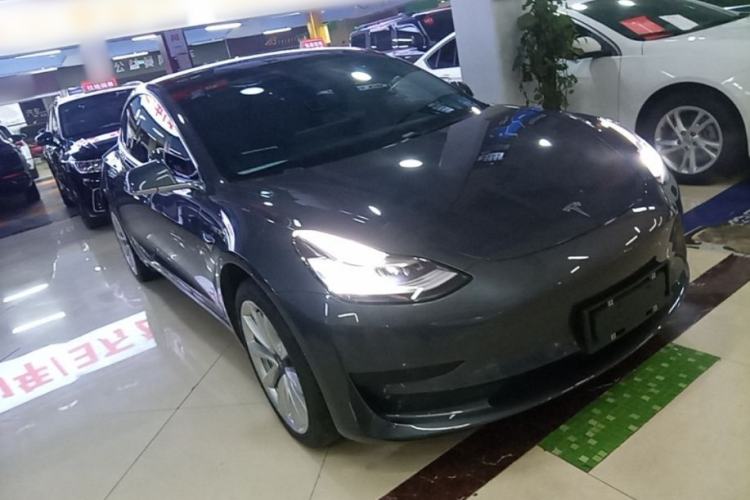 Used Tesla Model 3 2019 Standard Range Rear-Drive Upgraded Version Front Right 45 Deg