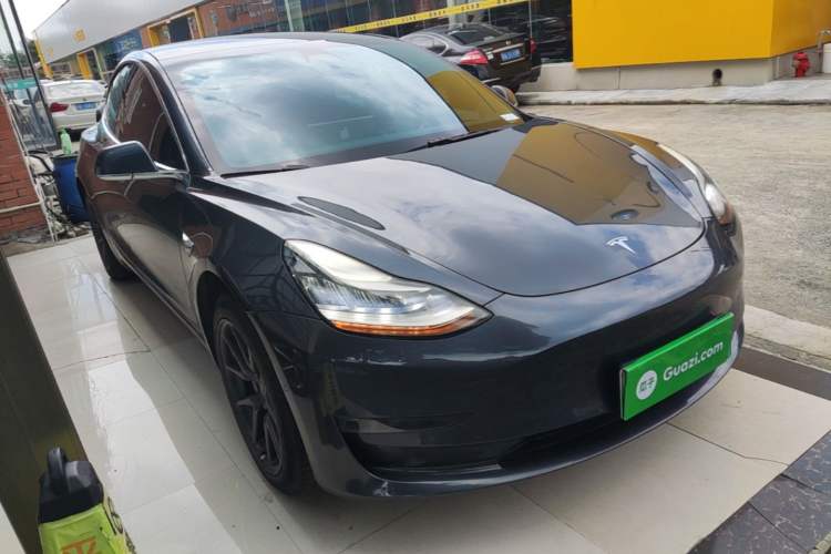 Used Tesla Model 3 2019 Long-Range Rear-Wheel-Drive Version Front Right 45 Deg