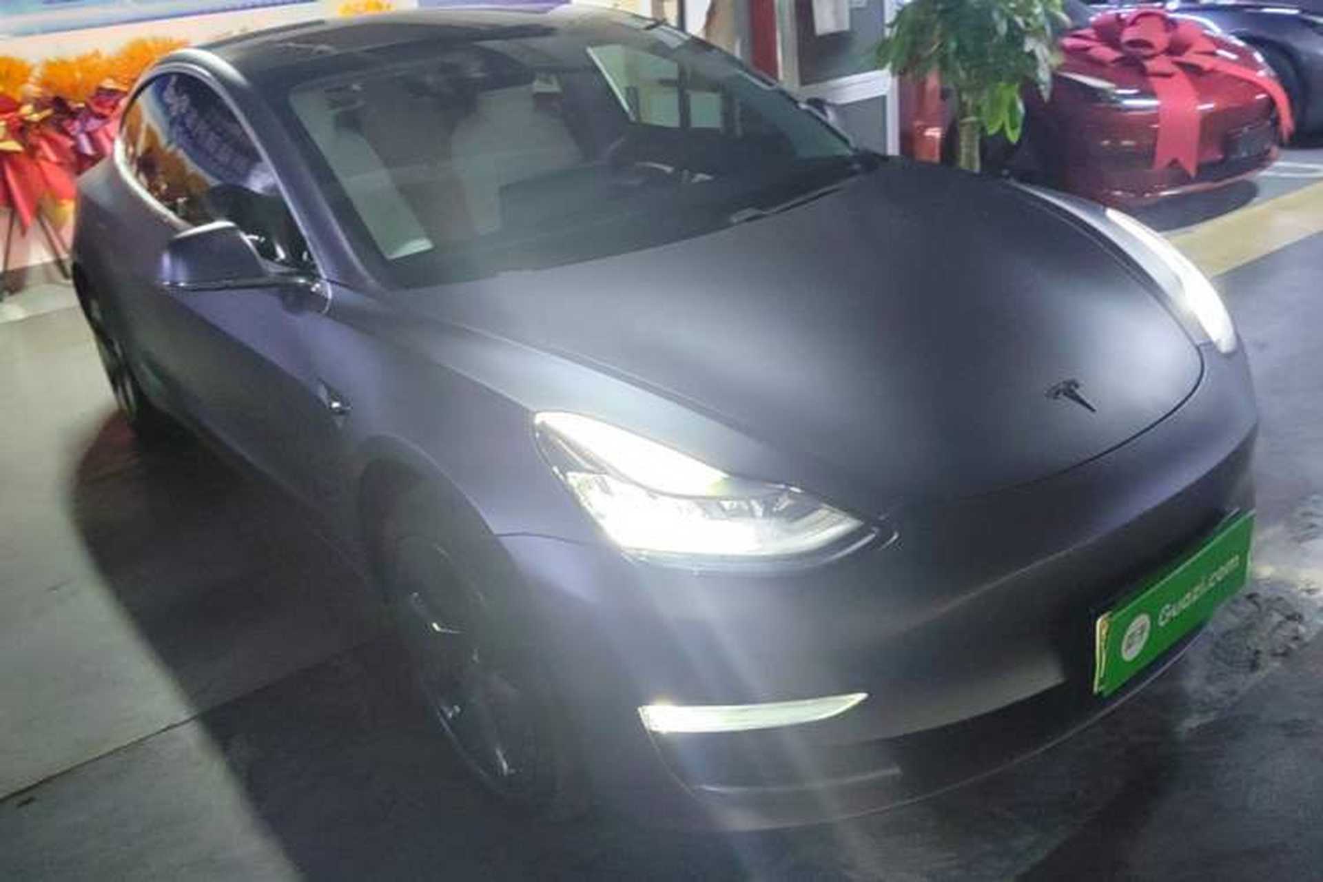 Used Tesla Model 3 2019 Long-Range Rear-Wheel-Drive Version Front Right 45 Deg
