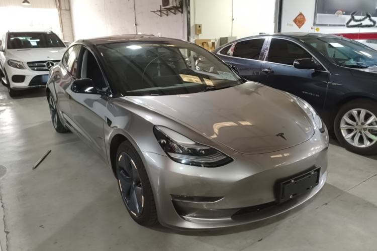 Used Tesla Model 3 2019 Long-Range All-Wheel-Drive Version Front Right 45 Deg