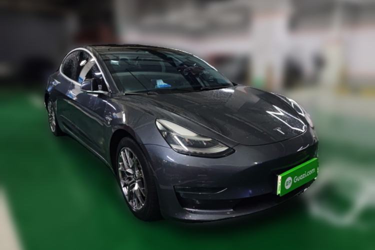 Used Tesla Model 3 2019 Long-Range Rear-Wheel-Drive Version Front Right 45 Deg