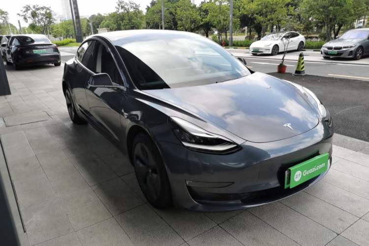 Used Tesla Model 3 2019 Long-Range All-Wheel-Drive Version Front Right 45 Deg