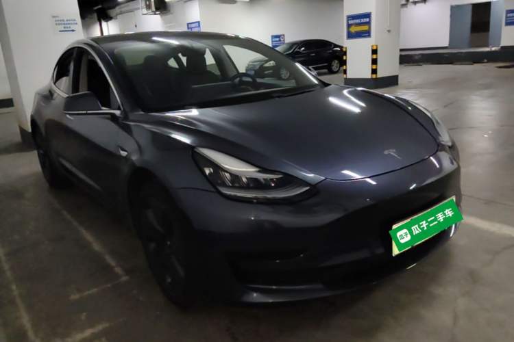 Used Tesla Model 3 2019 Standard Range Rear-Drive Upgraded Version Front Right 45 Deg