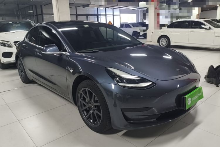 Used Tesla Model 3 2019 Standard Range Rear-Wheel Drive Upgraded Version (52 kWh) Front Right 45 Deg