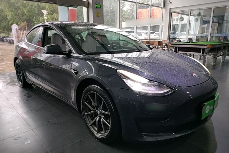 Used Tesla Model 3 2019 Standard Range Rear-Drive Upgraded Version Front Right 45 Deg