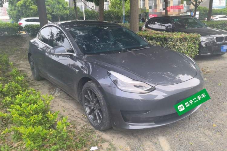 Used Tesla Model 3 2019 Standard Range Rear-Drive Upgraded Version Front Right 45 Deg