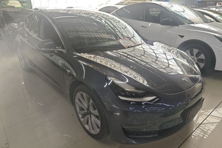 Used Tesla Model 3 2019 Long-Range All-Wheel-Drive Version Front Right 45 Deg