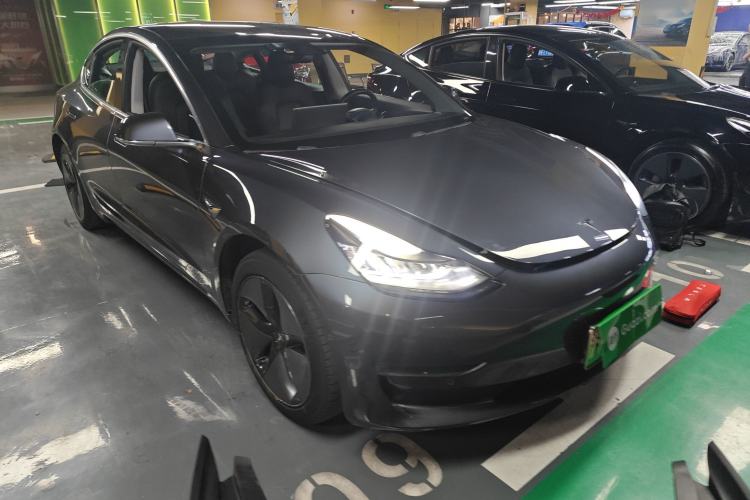 Used Tesla Model 3 2019 Long-Range Rear-Wheel-Drive Version Front Right 45 Deg