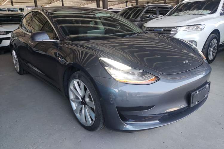 Used Tesla Model 3 2019 Standard Range Rear-Drive Upgraded Version Front Right 45 Deg