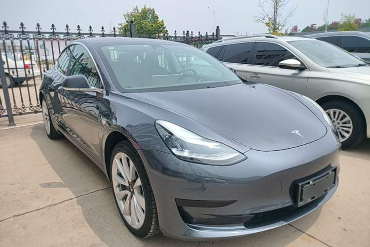Used Tesla Model 3 2019 Standard Range Rear-Drive Upgraded Version Front Right 45 Deg