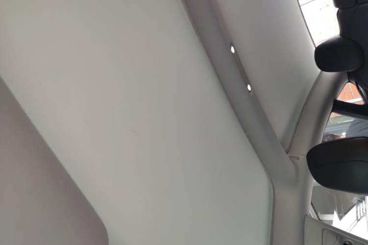 Used Tesla Model 3 2019 Long-Range Rear-Wheel-Drive Version Headliner