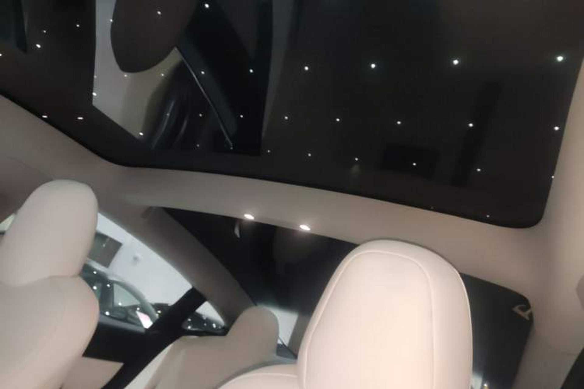 Used Tesla Model 3 2019 Long-Range All-Wheel-Drive Version Headliner