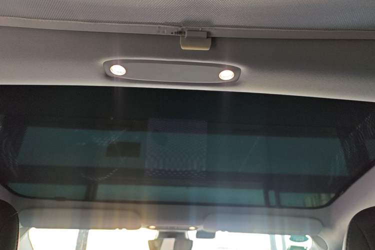 Used Tesla Model 3 2019 Long-Range All-Wheel-Drive Version Headliner