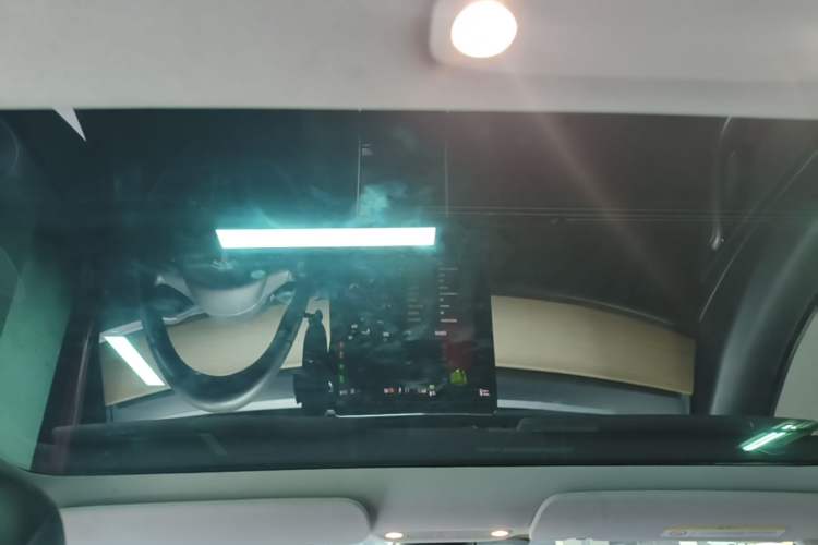 Used Tesla Model 3 2019 Standard Range Rear-Wheel Drive Upgraded Version (52 kWh) Headliner