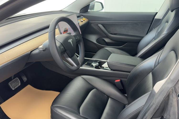 Used Tesla Model 3 2019 Standard Range Rear-Drive Upgraded Version Interior 1