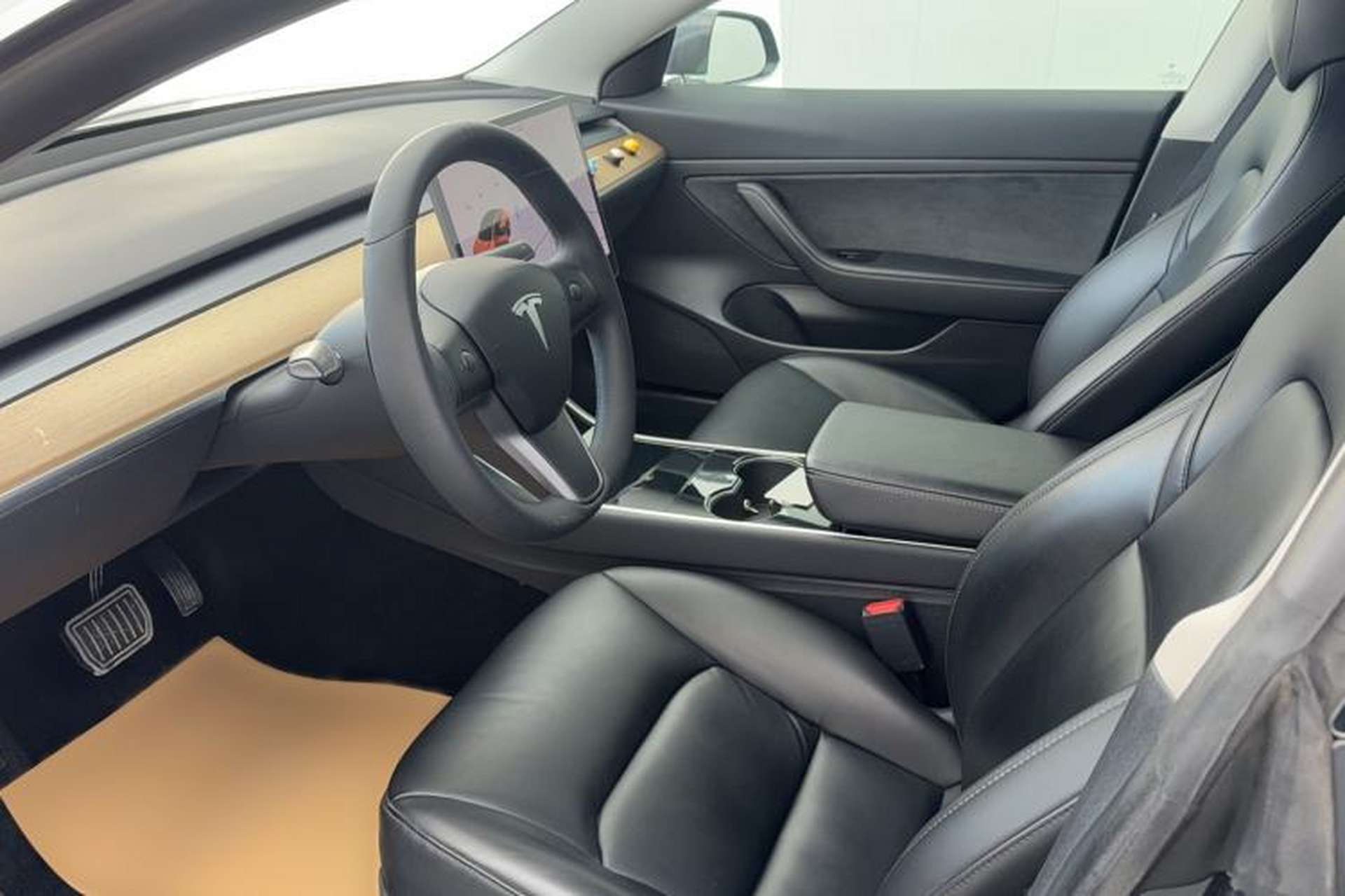 Used Tesla Model 3 2019 Standard Range Rear-Drive Upgraded Version Interior 1