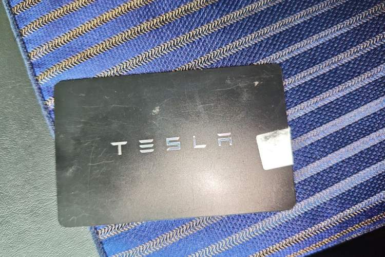 Used Tesla Model 3 2019 Long-Range All-Wheel-Drive Version Interior 1