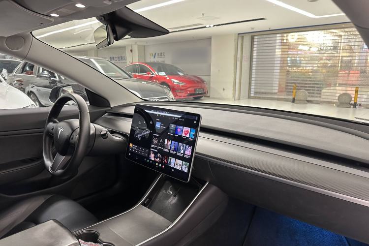 Used Tesla Model 3 2019 Performance High-Performance All-Wheel-Drive Version Interior 10