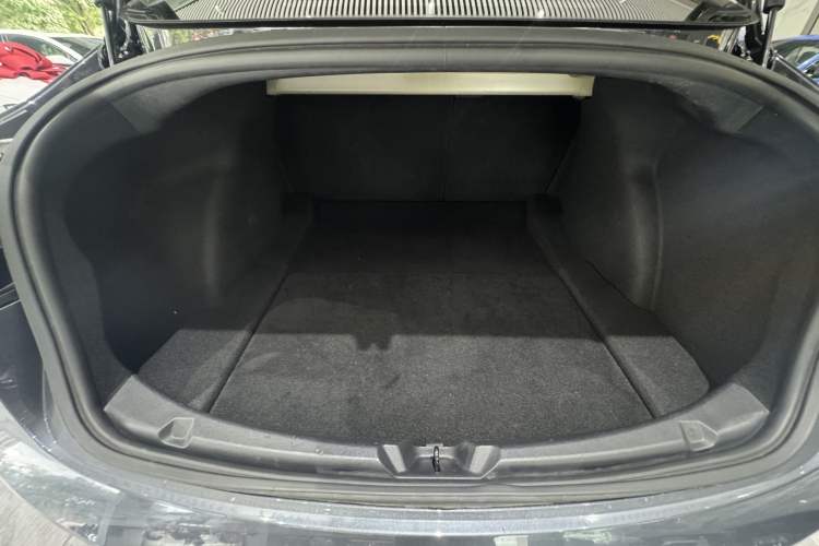 Used Tesla Model 3 2019 Standard Range Rear-Drive Upgraded Version Interior 11