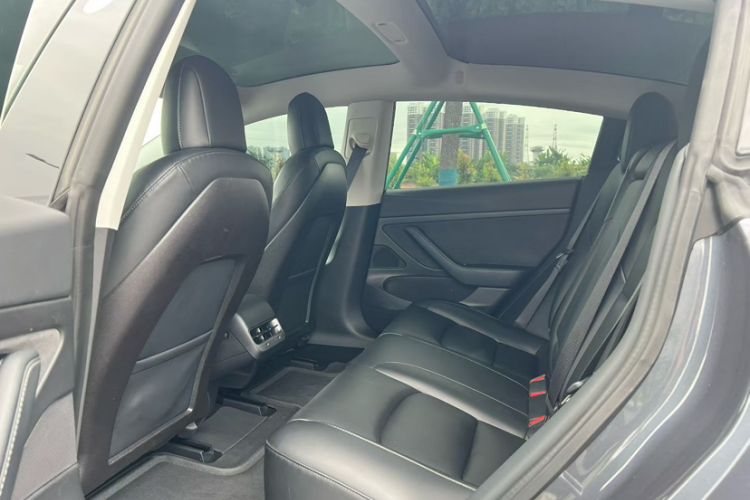 Used Tesla Model 3 2019 Standard Range Rear-Drive Upgraded Version Interior 2